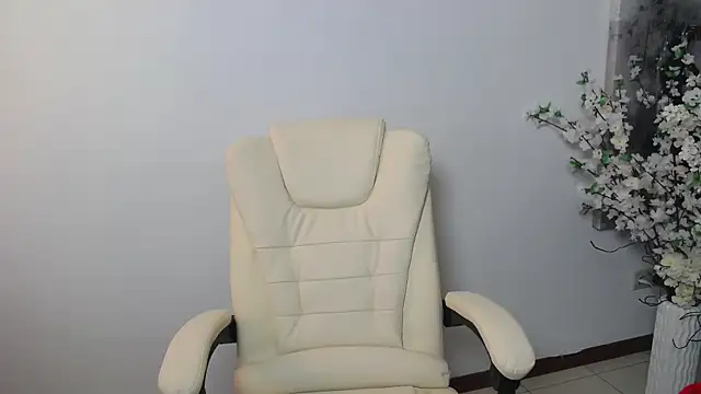 Brandy Gem online show from April 19, 7:40 am