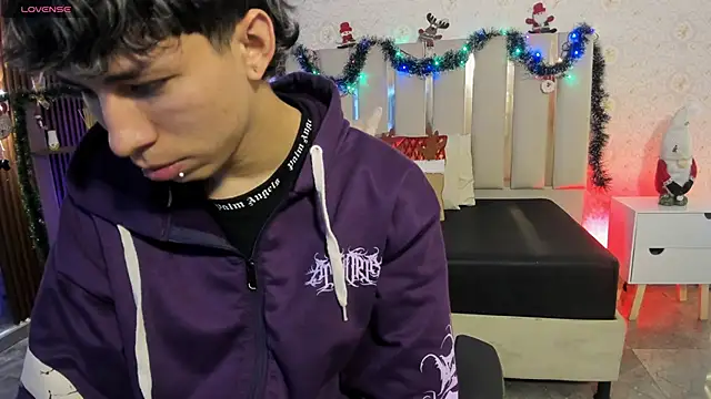 kaelwolf tay online show from January 8, 7:16 pm