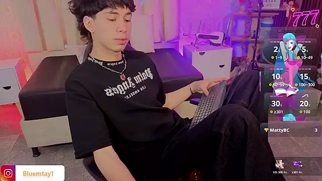 kaelwolf tay online show from March 21, 7:39 pm