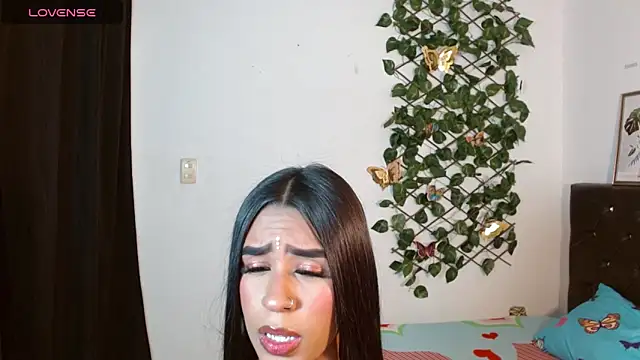 Snapshot of Ameliejoness_ chatting on December 3, 8:18 pm Ameliejoness online show from December 3, 8:18 pm