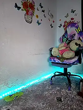 DaslyTsRoze online show from March 20, 1:54 am