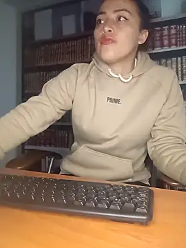 Snapshot of Susan_Owens chatting on December 5, 11:08 am Susan Owens online show from December 5, 11:08 am