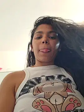 Snapshot of Mia_Rosex chatting on December 13, 7:53 pm Mia Rosex online show from December 13, 7:53 pm