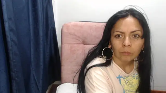 Paolahotty online show from January 18, 10:24 pm
