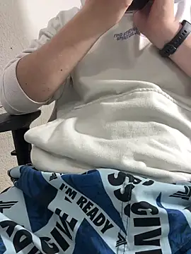 Snapshot of Daisuke_01 chatting on November 26, 8:21 pm Daisuke 01 online show from November 26, 8:21 pm