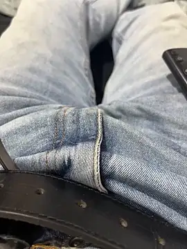 Snapshot of Daisuke_01 chatting on December 3, 3:36 am Daisuke 01 online show from December 3, 3:36 am