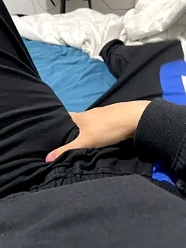 Snapshot of Daisuke_01 chatting on December 16, 4:06 am Daisuke 01 online show from December 16, 4:06 am