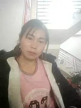 Snapshot of meganmeo chatting on November 23, 2:55 am meganmeo online show from November 23, 2:55 am