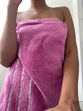 EweXZZ online show from April 9, 4:34 pm