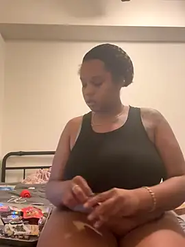 Snapshot of Goldenmami chatting on December 2, 5:24 am Goldenmami online show from December 2, 5:24 am