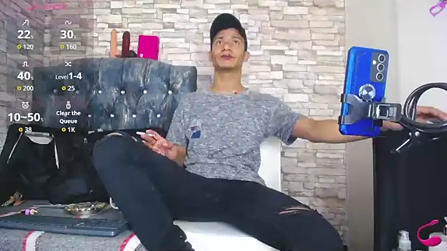 Snapshot of stefanodj chatting on December 2, 4:29 am stefanodj online show from December 2, 4:29 am