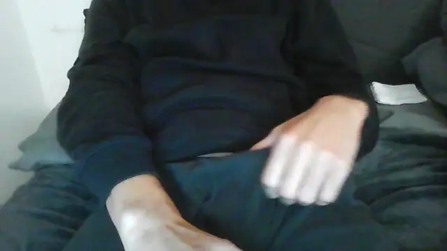 latinman7944 online show from February 13, 7:37 am