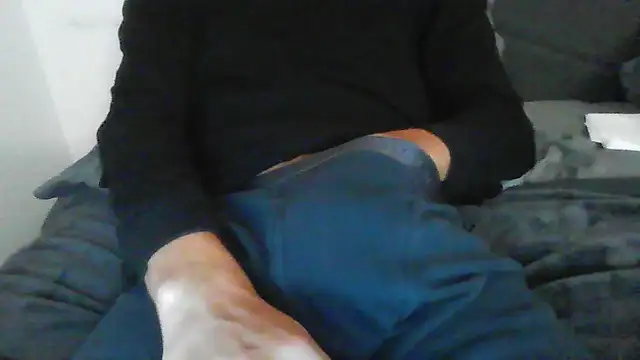 latinman7944 online show from February 26, 7:51 am