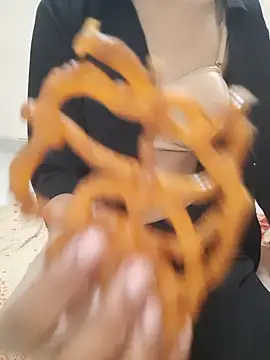 Snapshot of Alpee_kumri chatting on January 12, 5:07 pm Alpee kumri online show from January 12, 5:07 pm