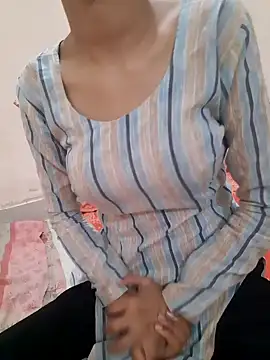 Snapshot of Alpee_kumri chatting on February 2, 6:28 pm Alpee kumri online show from February 2, 6:28 pm