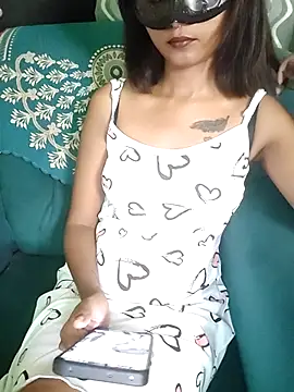 Ammu Kutty143 online show from April 29, 5:17 pm