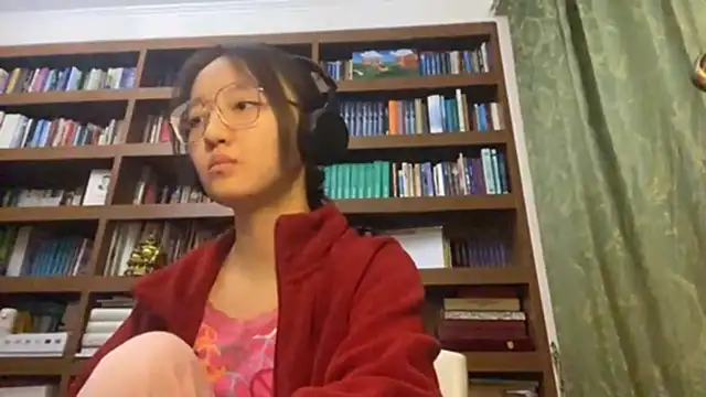 LinaClous online show from February 26, 2:05 pm