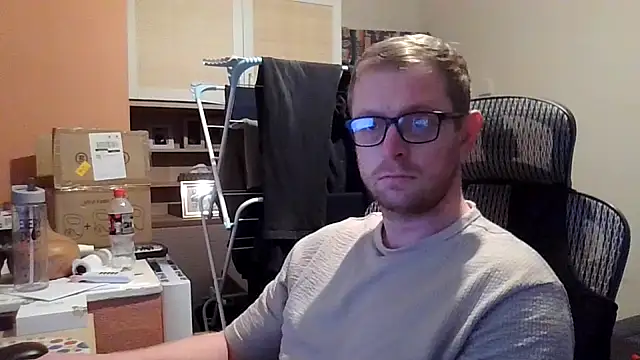 Snapshot of randomgin chatting on December 16, 4:01 pm randomgin online show from December 16, 4:01 pm