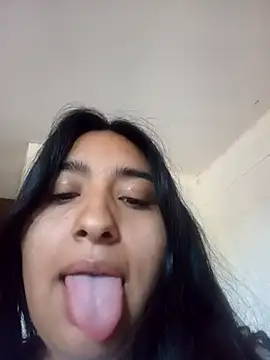 Bizcochitoc4 online show from March 18, 12:52 pm