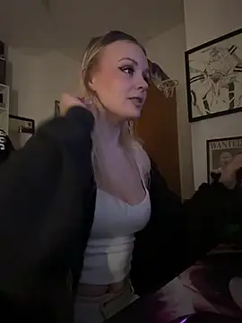 OfflineLizzy online show from March 8, 10:13 pm