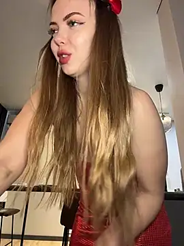Snapshot of SinCityDoll chatting on June 11, 5:27 am SinCityDoll online show from June 11, 5:27 am