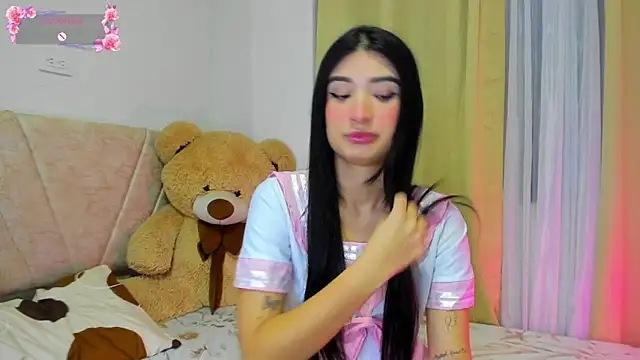 lia sweetty online show from April 18, 11:49 pm