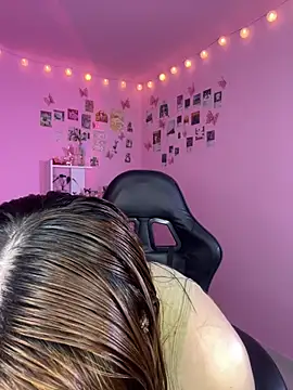 Davne  online show from February 3, 10:59 pm