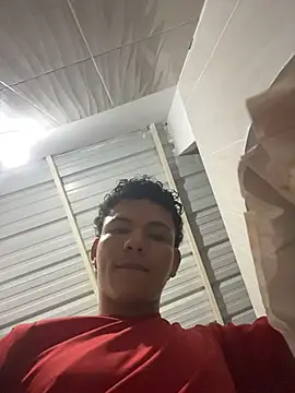 Snapshot of secret_justin7 chatting on November 30, 1:42 am secret justin7 online show from November 30, 1:42 am