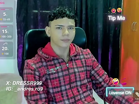 Snapshot of secret_justin7 chatting on December 15, 1:04 pm secret justin7 online show from December 15, 1:04 pm