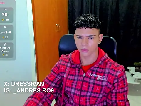 Snapshot of secret_justin7 chatting on February 8, 11:13 am secret justin7 online show from February 8, 11:13 am