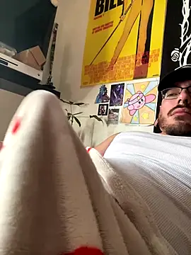 Snapshot of 69xhotcouple chatting on December 20, 7:21 pm 69xhotcouple online show from December 20, 7:21 pm