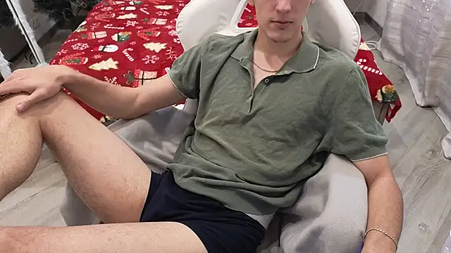 MoonlinSkinn online show from December 21, 8:10 am