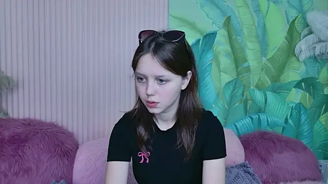 Samantha Martines online show from February 12, 8:15 pm