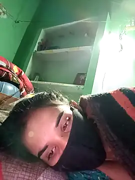 Snapshot of Uma_sain chatting on December 4, 12:42 am Uma sain online show from December 4, 12:42 am