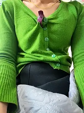 Snapshot of LianLaz chatting on November 24, 8:14 am LianLaz online show from November 24, 8:14 am