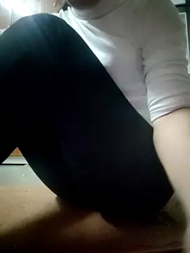 LianLaz online show from February 12, 4:02 pm