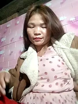 Snapshot of -mayman99 chatting on December 5, 2:14 pm -mayman99 online show from December 5, 2:14 pm