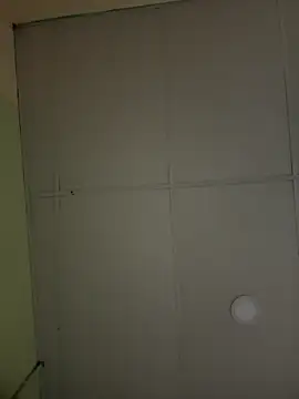 Snapshot of tratosucio chatting on December 23, 1:03 am tratosucio online show from December 23, 1:03 am