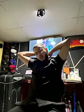 Snapshot of tratosucio chatting on January 6, 6:39 am tratosucio online show from January 6, 6:39 am