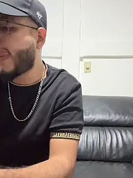 Snapshot of tratosucio chatting on February 8, 5:00 am tratosucio online show from February 8, 5:00 am