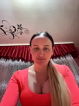 TomilaSi online show from December 1, 9:31 pm