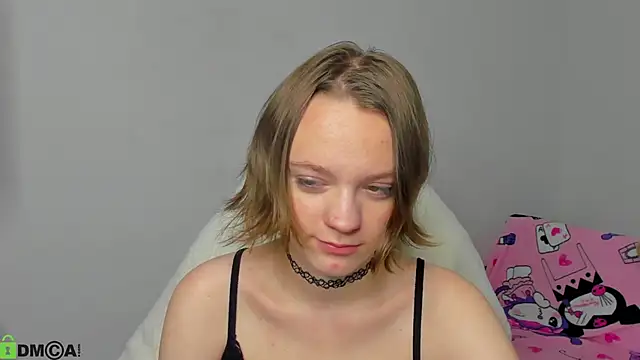 Olivia Riesz online show from June 10, 1:17 am