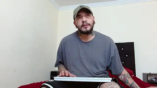 ARIA AND NICK online show from March 23, 3:49 pm