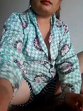 mai-mai-97 online show from April 19, 7:18 am