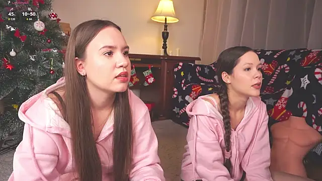 Snapshot of VirginiaRowe chatting on December 14, 1:38 pm VirginiaRowe online show from December 14, 1:38 pm