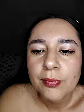 Snapshot of Dulce_fire1 chatting on December 18, 11:05 am Dulce fire1 online show from December 18, 11:05 am