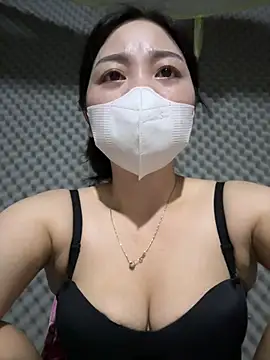 lana-kan online show from August 8, 4:53 pm