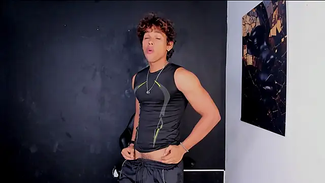 LiamVibes212 online show from February 19, 1:07 pm