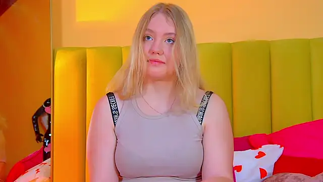 EmilyEvanse online show from March 1, 6:15 am