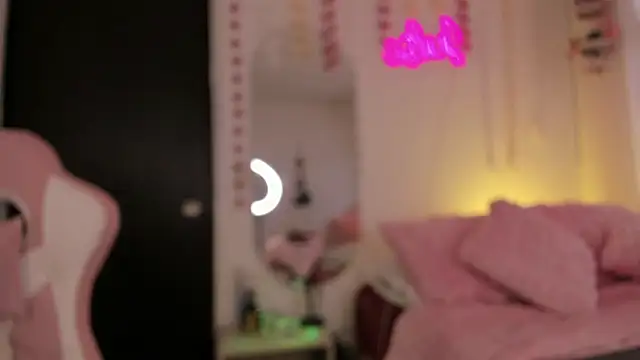 Snapshot of julse__ chatting on February 28, 10:11 pm julse online show from February 28, 10:11 pm